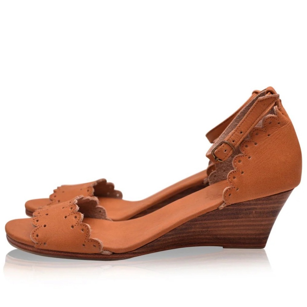 ELF Tan Scalloped Leather Wedge Sandals